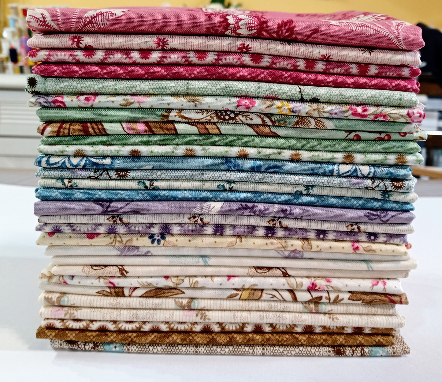 Sienna - Fat Quarter (28) - Licence To Quilt