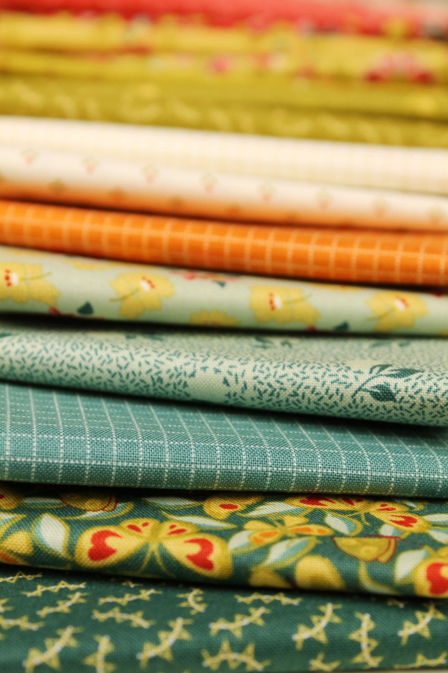 Back & Forth - Fat Quarter (18) - Licence To Quilt