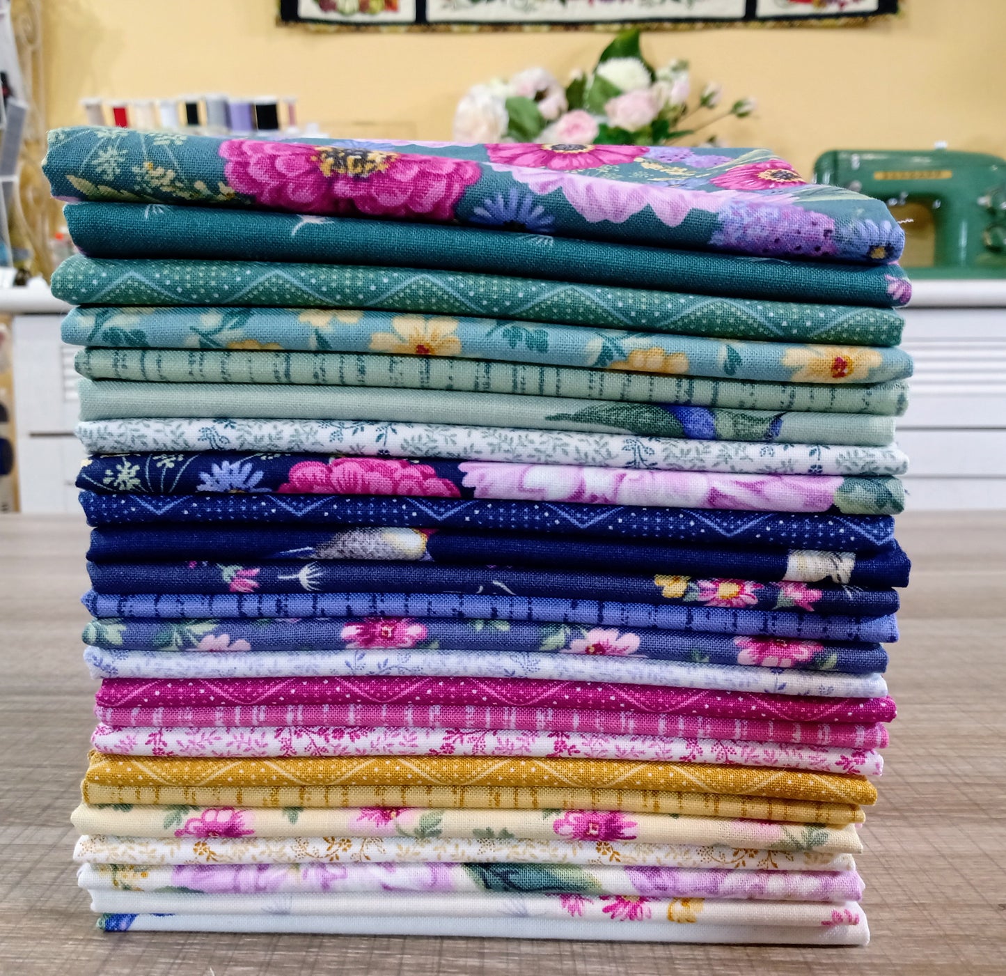 Avalon - Fat Quarter (24) - Licence To Quilt