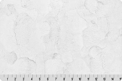 Luxe Cuddle® Hide Snow - minky - Licence To Quilt