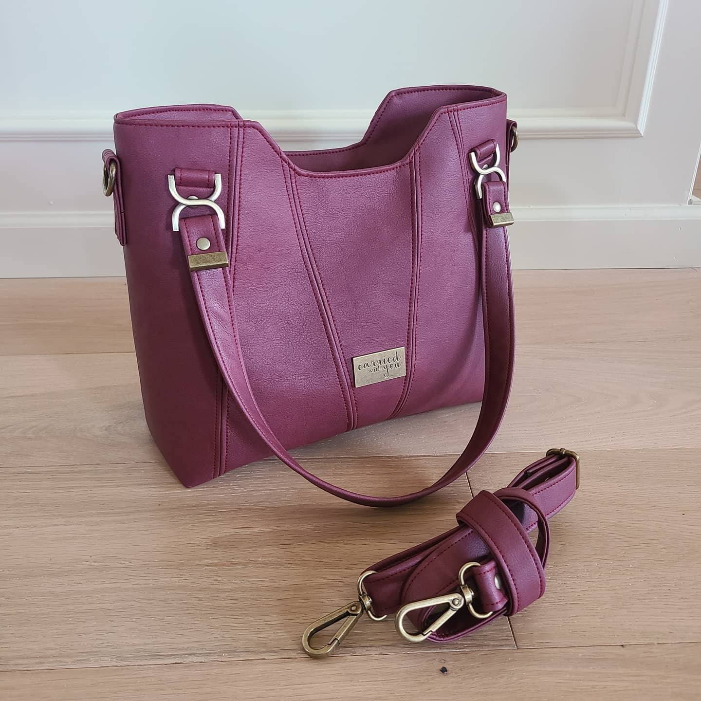 Mousqueton 38 mm - Antique Brass - Licence To Quilt