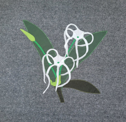 Aurifil Color Builders "Flora"- Décembre 2022 - Spider Lily - Licence To Quilt