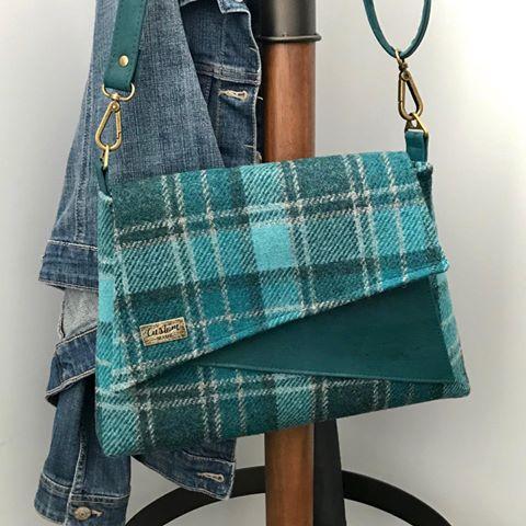 Mousqueton 38 mm - Antique Brass - Licence To Quilt